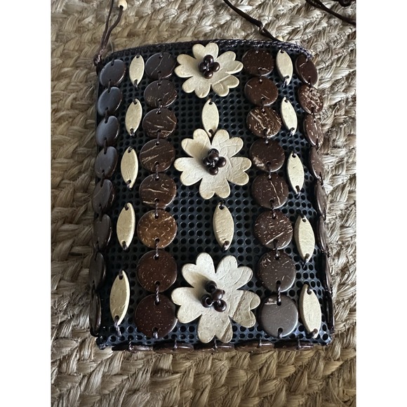Coconut Shell Crossbody Bag Purse - 7.5" x 6", Handmade, Floral, Hawaiian Style - Picture 2 of 9
